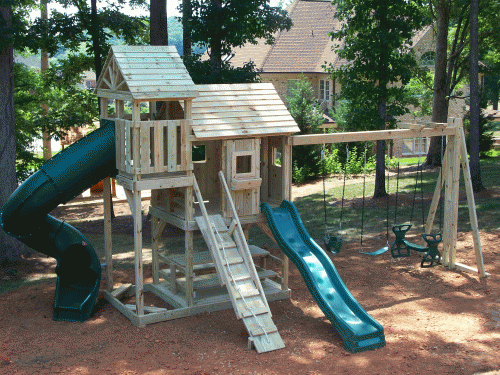 Great looking & Highly Functional Split-Level in Greensboro