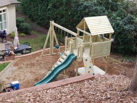 5x5 Fort with front porch in Williamsburg