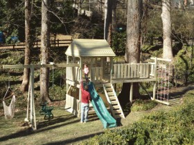 Downtown Richmond Playset with Large Tree Deck