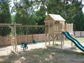 5x5 Fort w/ Upper Walls & Nice Porch